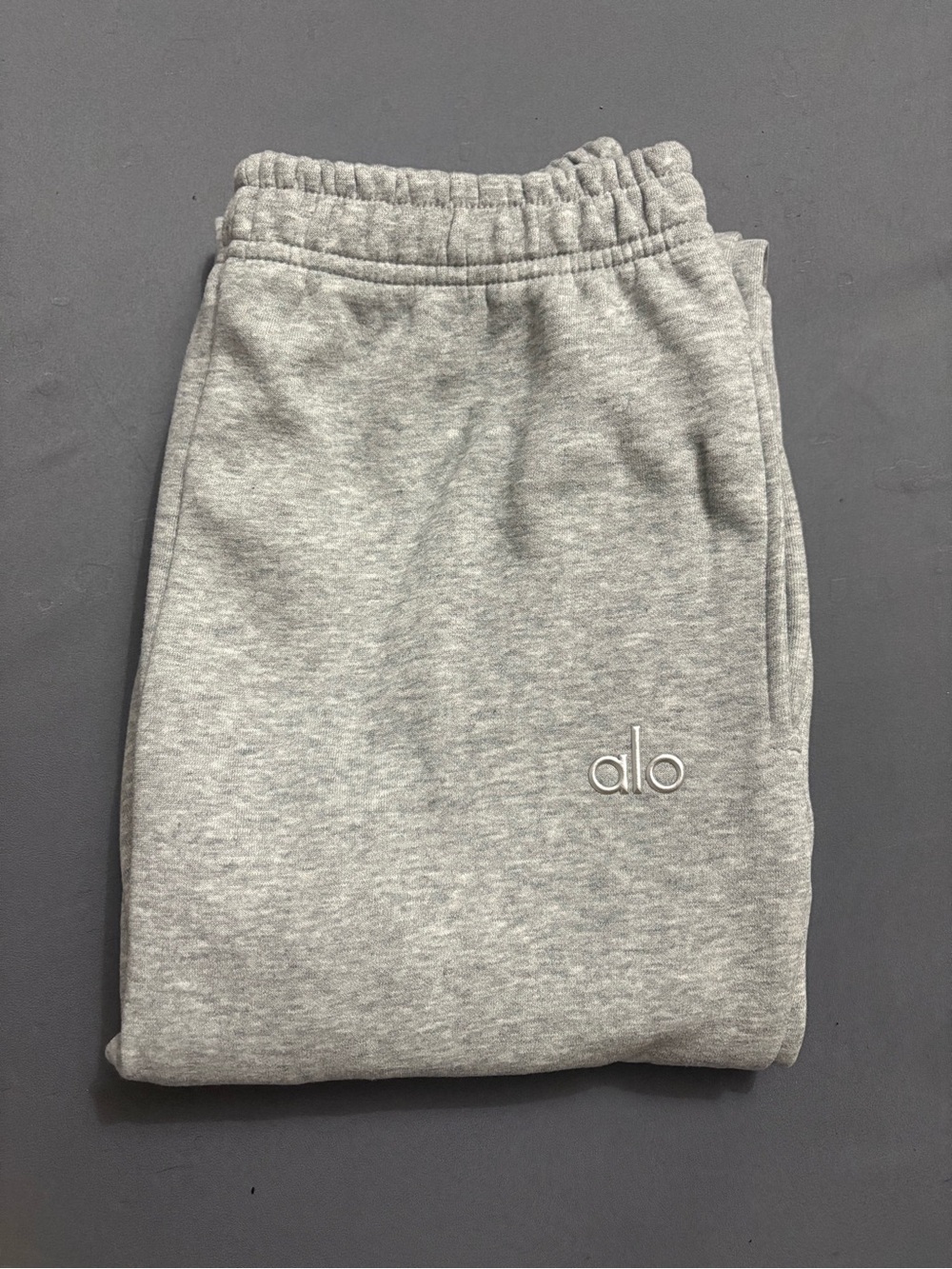 ALO Yoga Accolade Sweatpants Heather Gray Relaxed Fit Joggers Unisex